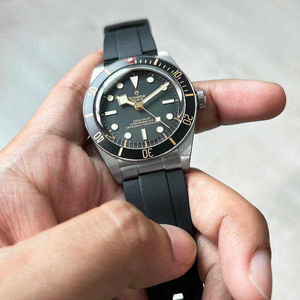 (PRE-ORDER) END LINK RUBBER STRAP FOR TUDOR BLACK BAY 58